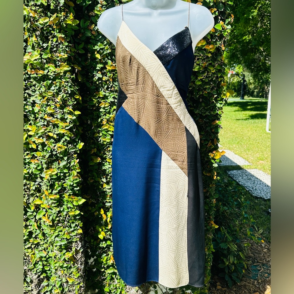 Diane Von Furstenberg 🖤💙 Frederica silk dress